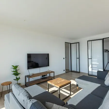 Lane The Sun - 0401 + Box 60 Apartment *