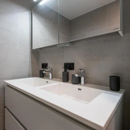 Apartment Lane The Sun - 0401 + Box 60